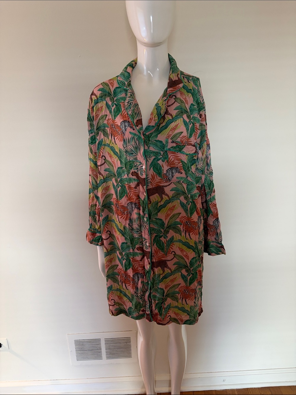 World Market SLEEP SHIRT Cheetah Tropical Leaf Button-Down  PAJAMAS  Night Gown